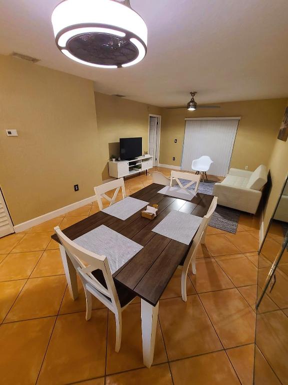 12087 NW 44th Street, Sunrise