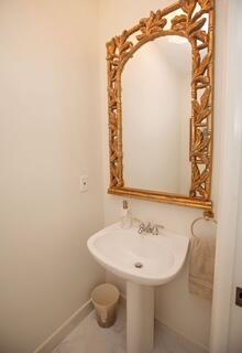 7357 Viale Michelangelo