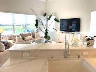 7357 Viale Michelangelo