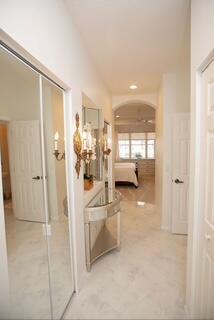 7357 Viale Michelangelo