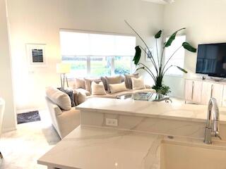 7357 Viale Michelangelo