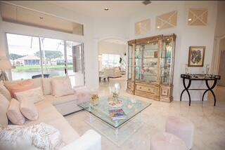 7357 Viale Michelangelo