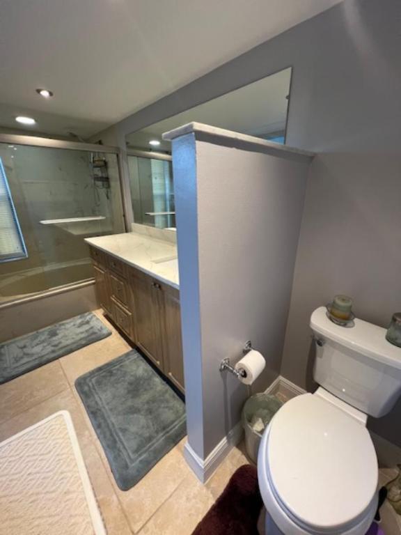 9300 SW 8th Street 403