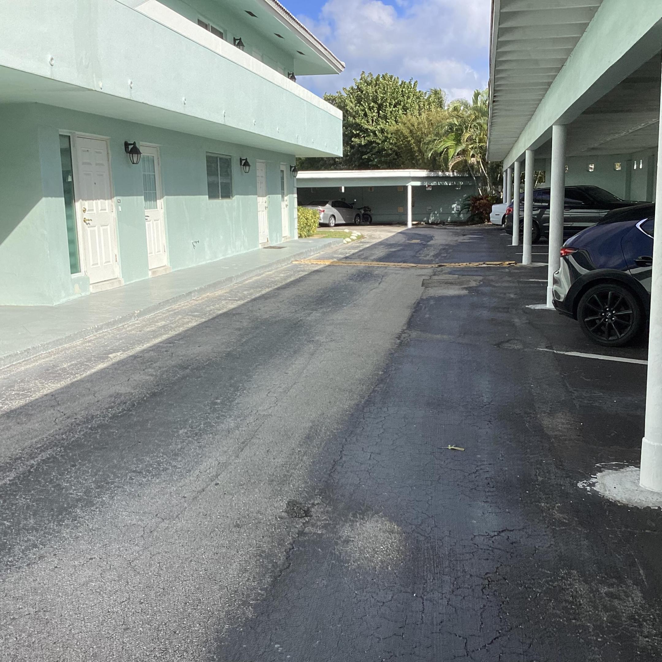 222 N Federal Highway 220