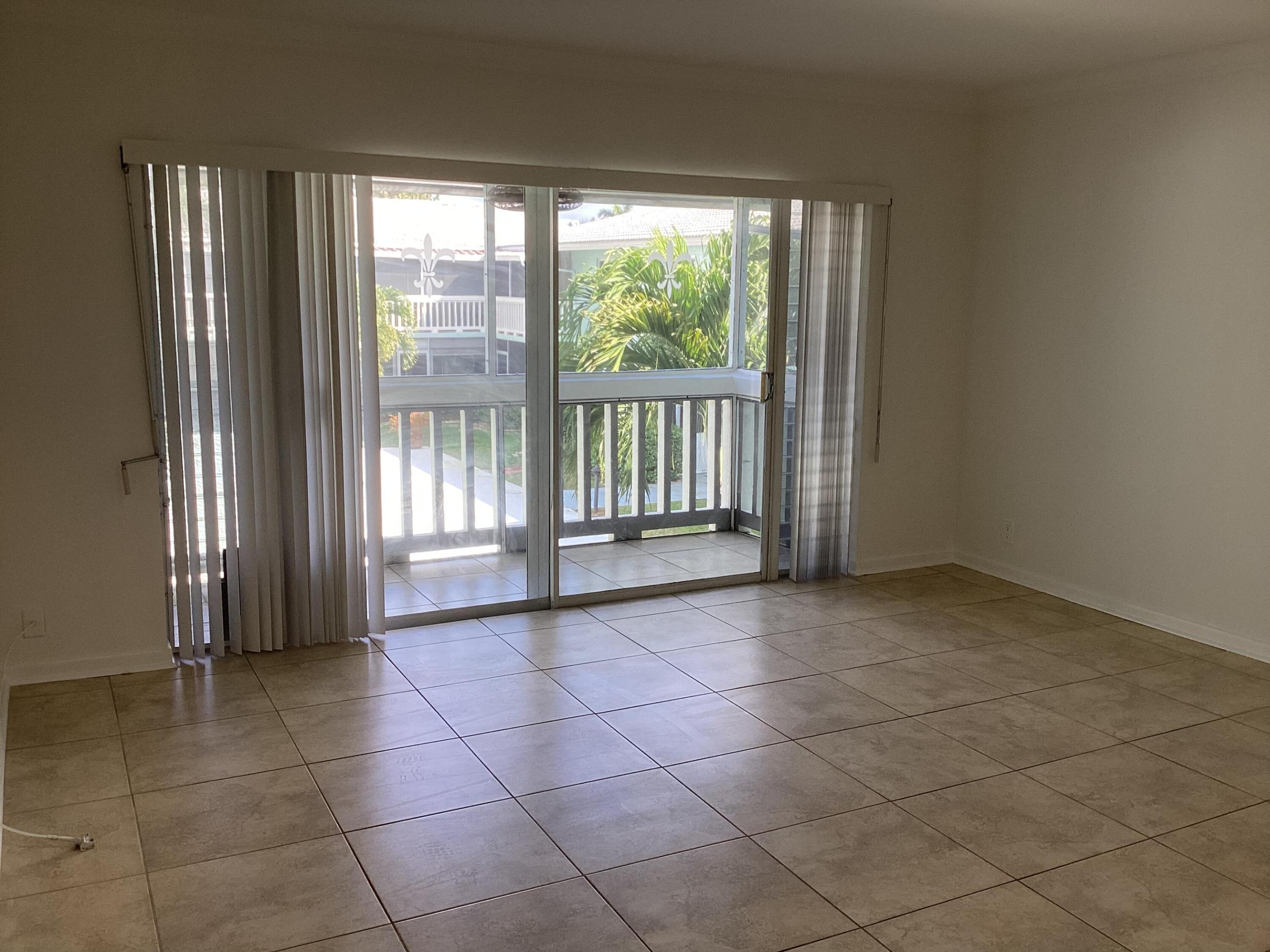 222 N Federal Highway 220