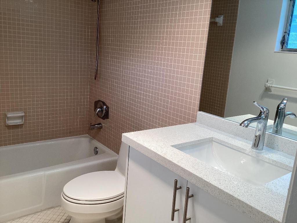 222 N Federal Highway 220