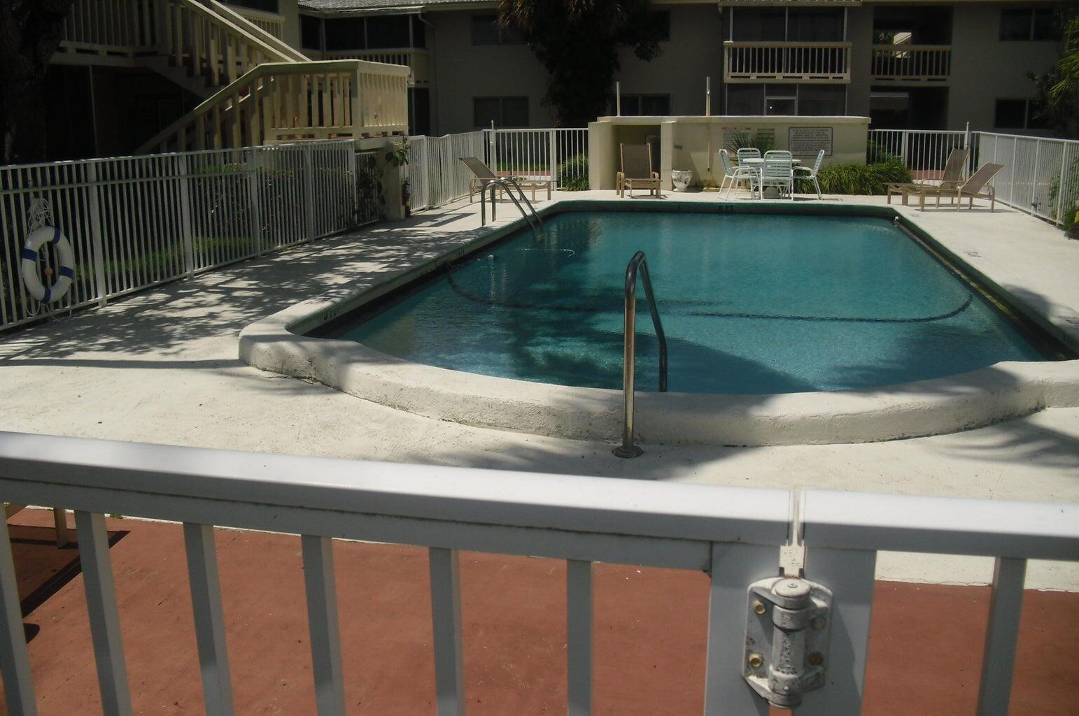 222 N Federal Highway 220