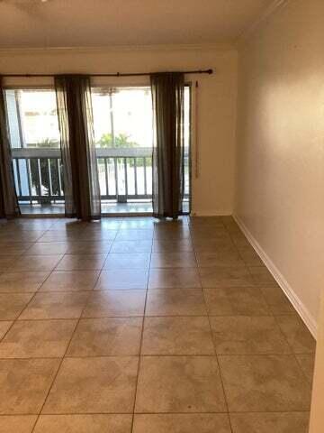 222 N Federal Highway 220