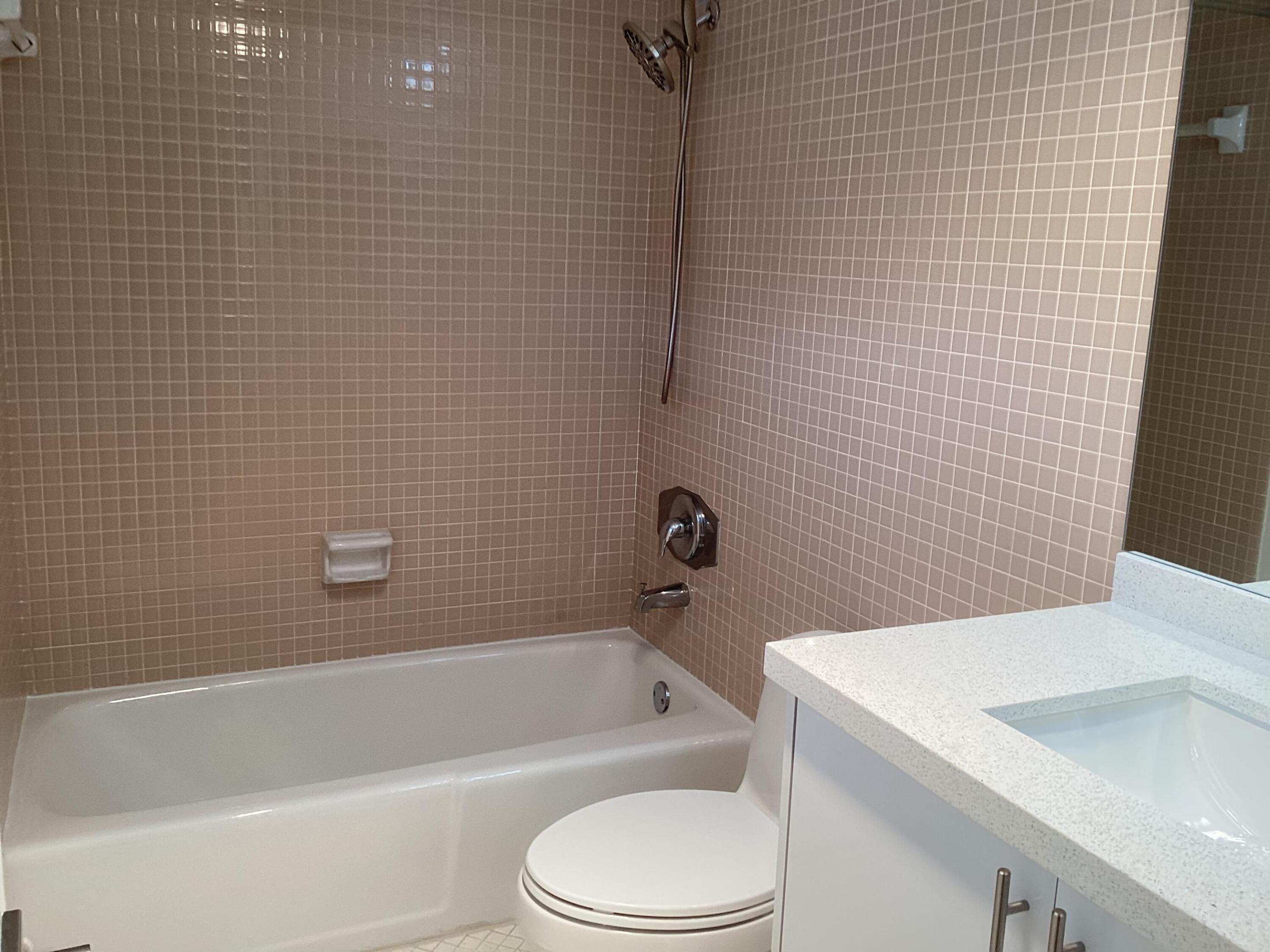 222 N Federal Highway 220