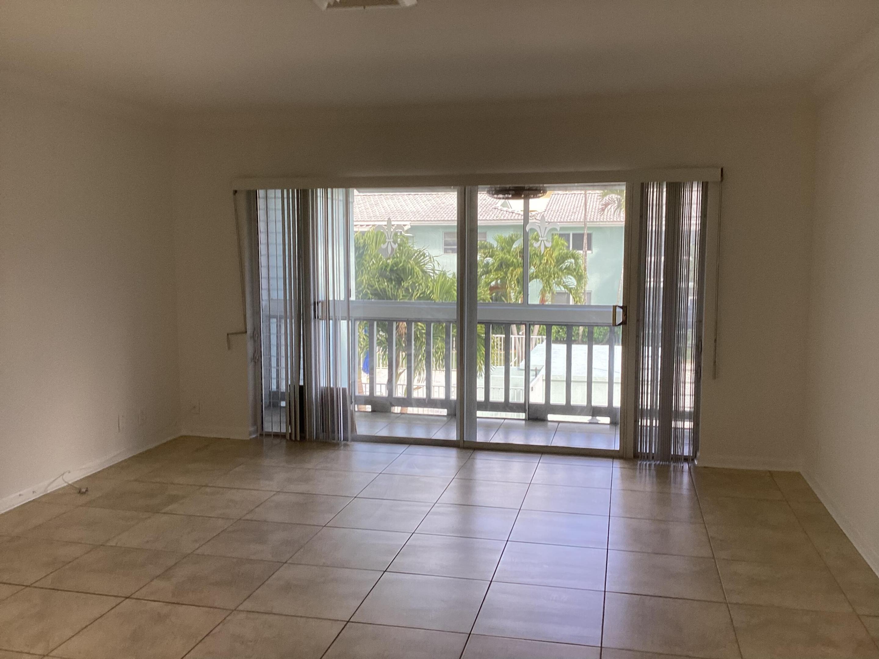 222 N Federal Highway 220
