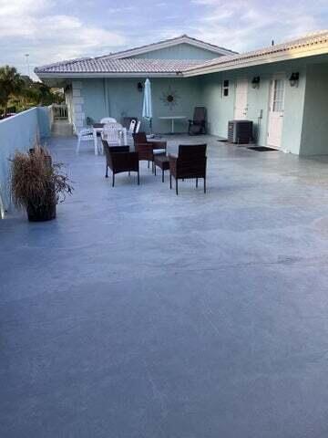 222 N Federal Highway 220