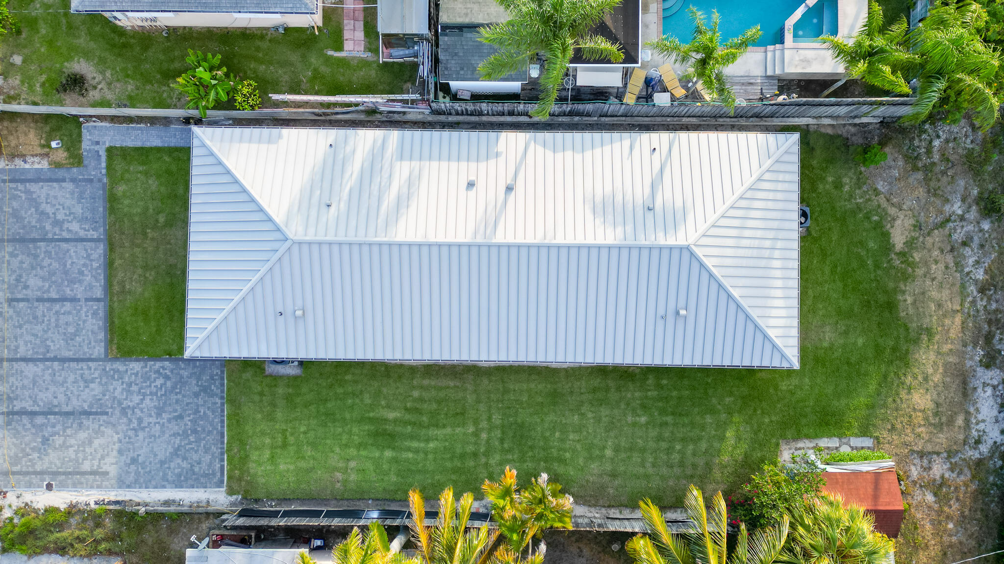 303 De Carie Street