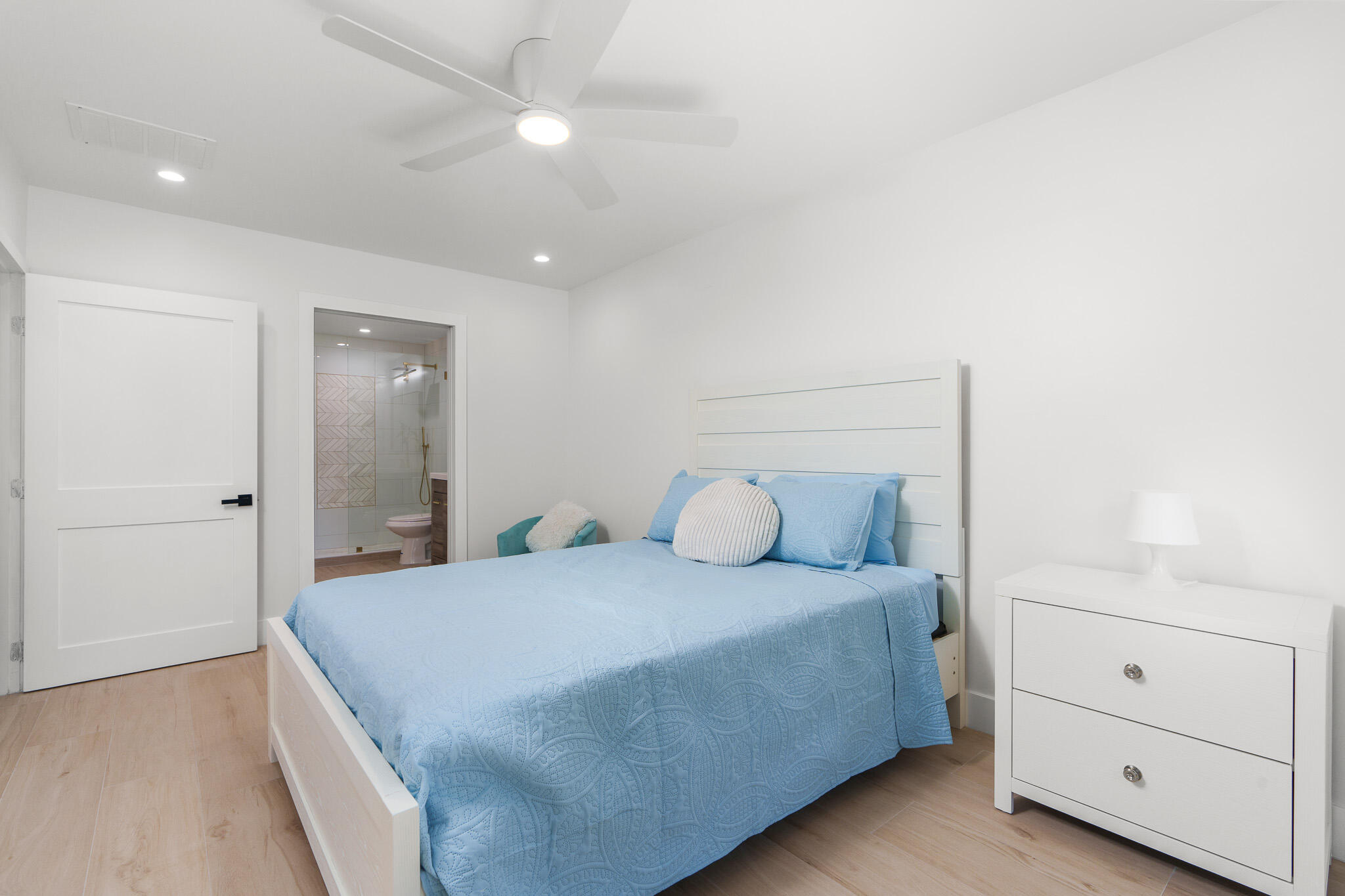 303 De Carie Street