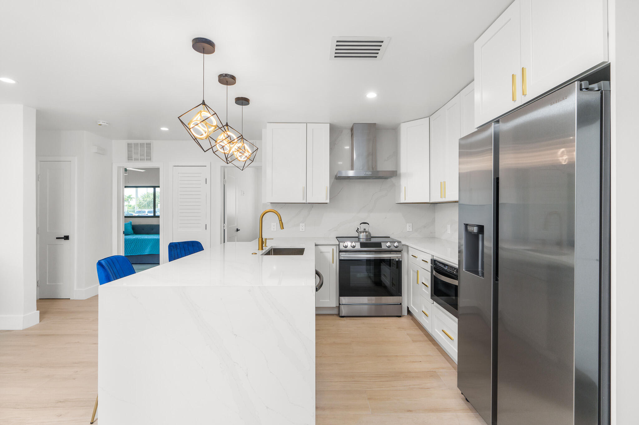 303 De Carie Street