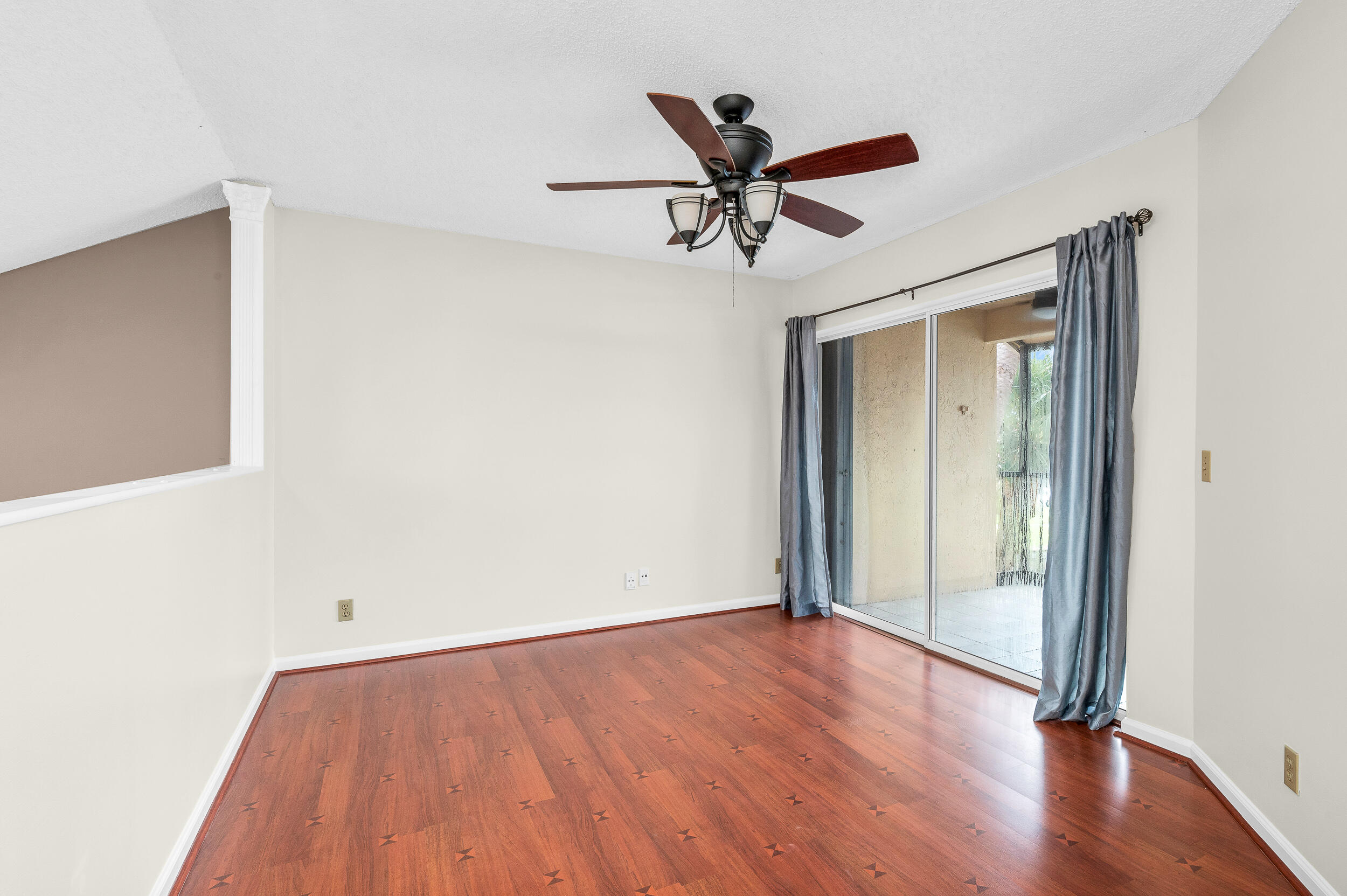 23085 Aqua View 3