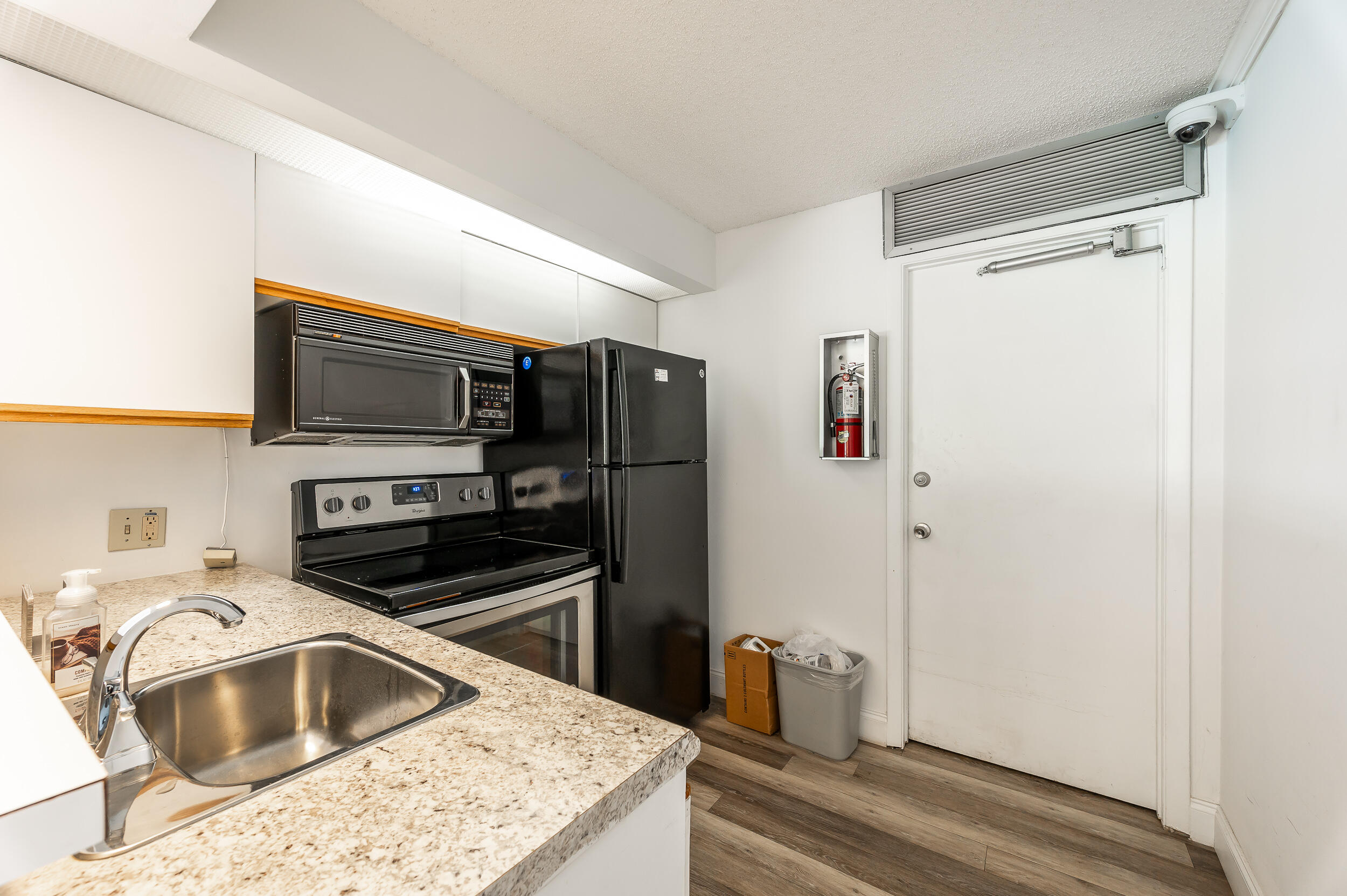23085 Aqua View 3