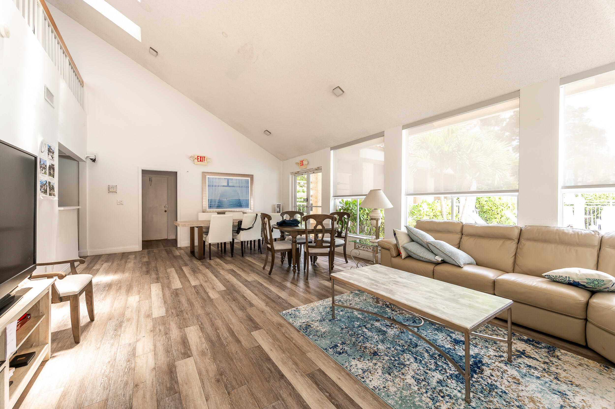23085 Aqua View 3