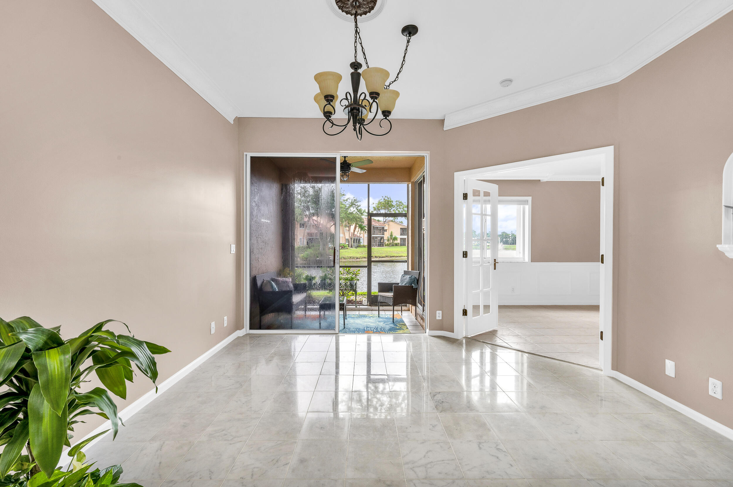 23085 Aqua View 3