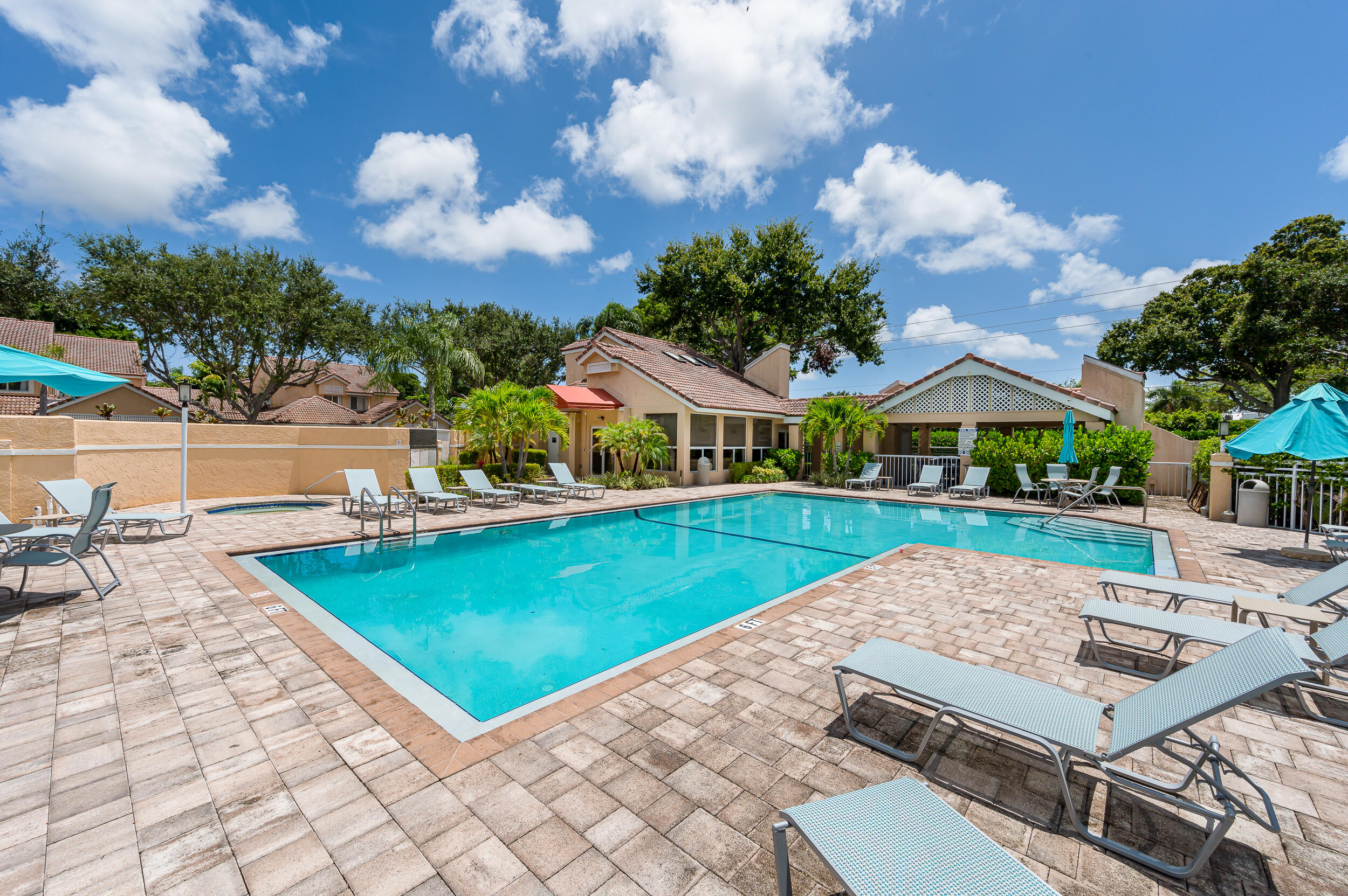 23085 Aqua View 3