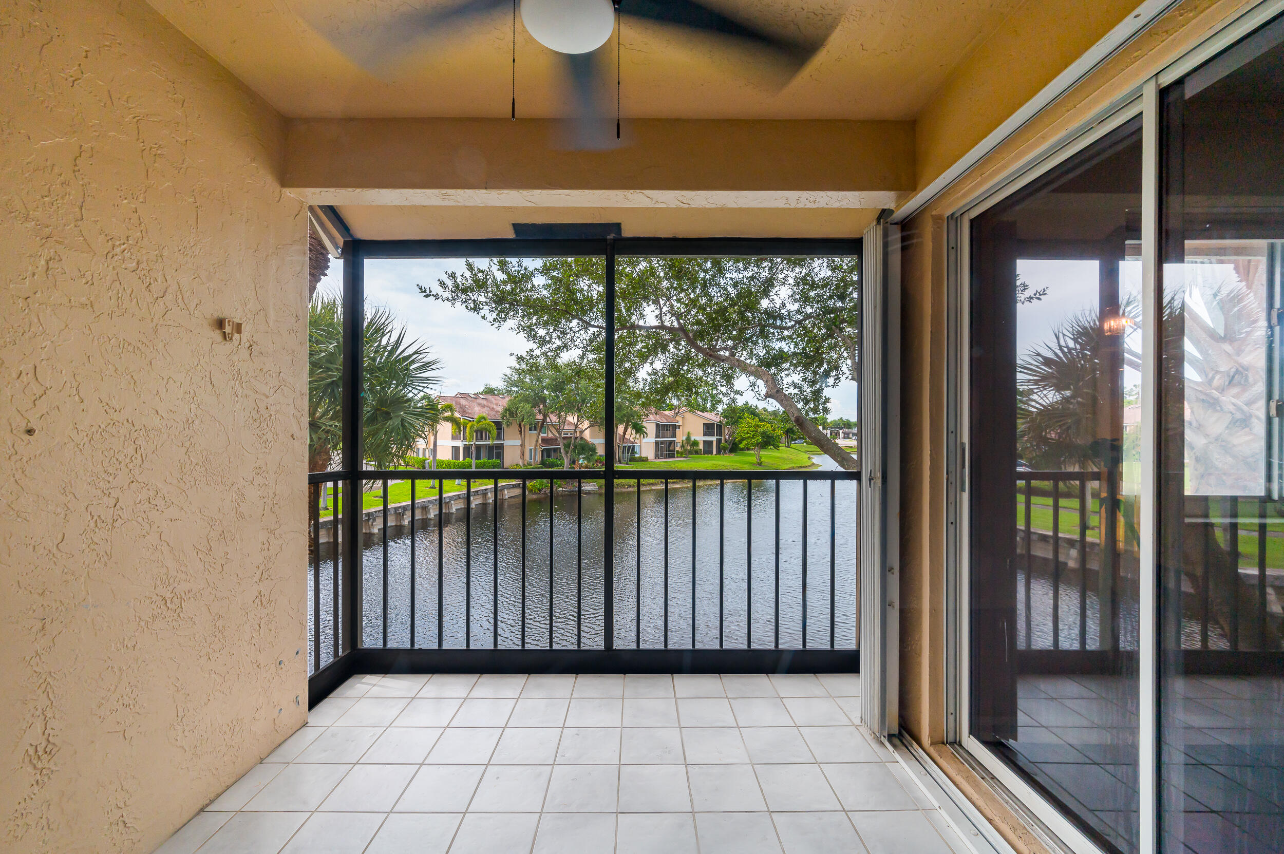 23085 Aqua View 3