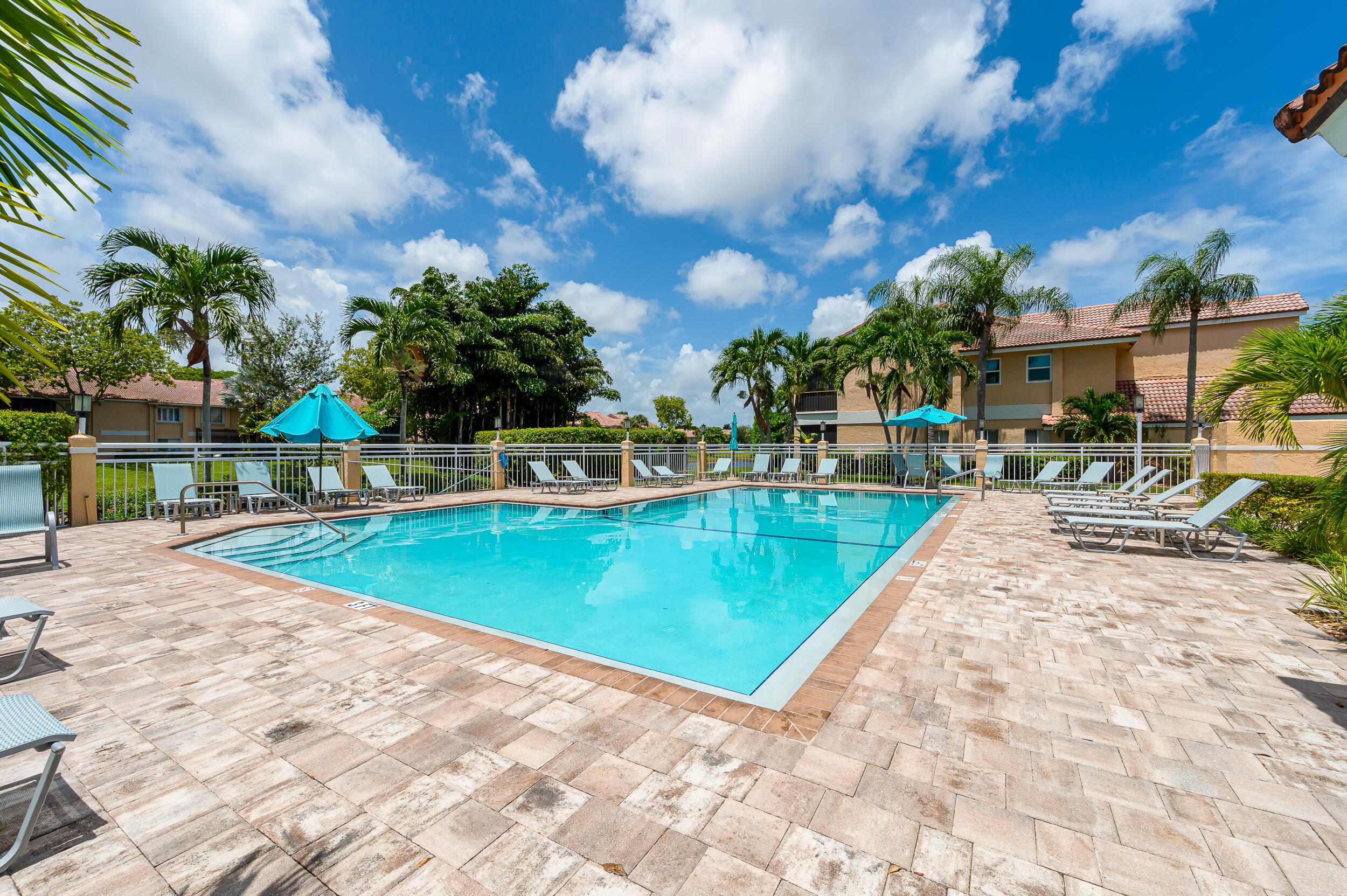 23085 Aqua View 3