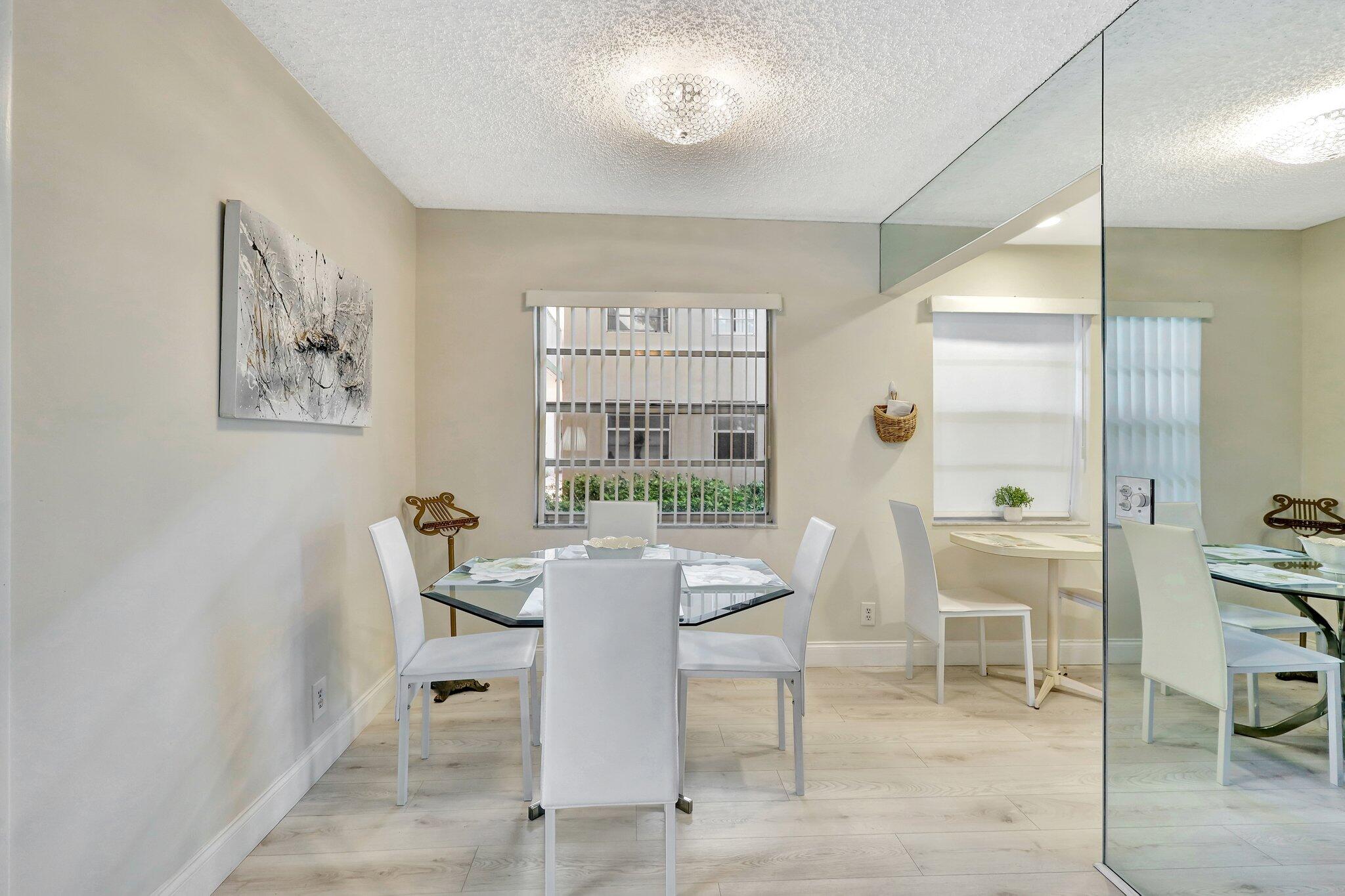 825 Normandy R 825 R Unit: 825  R