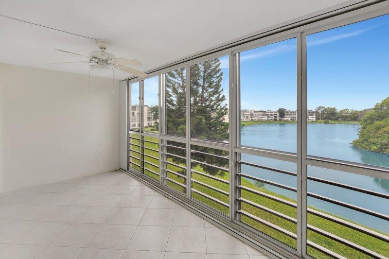 3034 Ainslie C