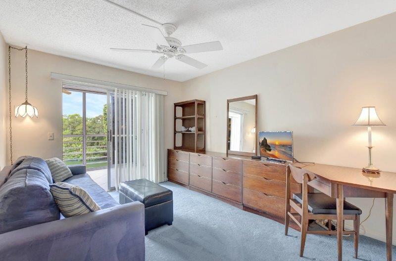3034 Ainslie C