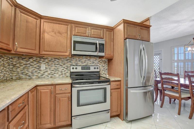 3034 Ainslie C