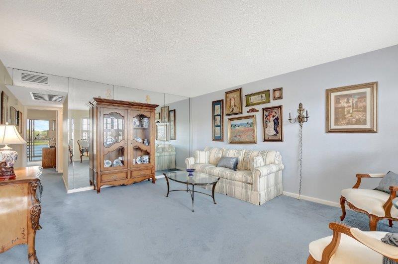 3034 Ainslie C