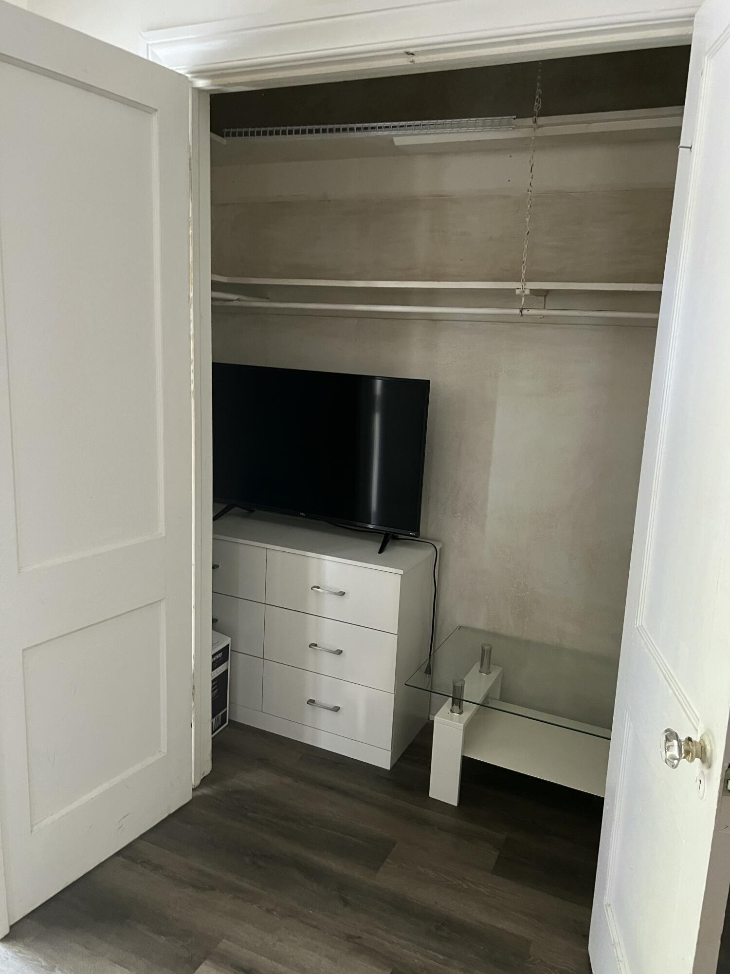 333 Walton Boulevard 3