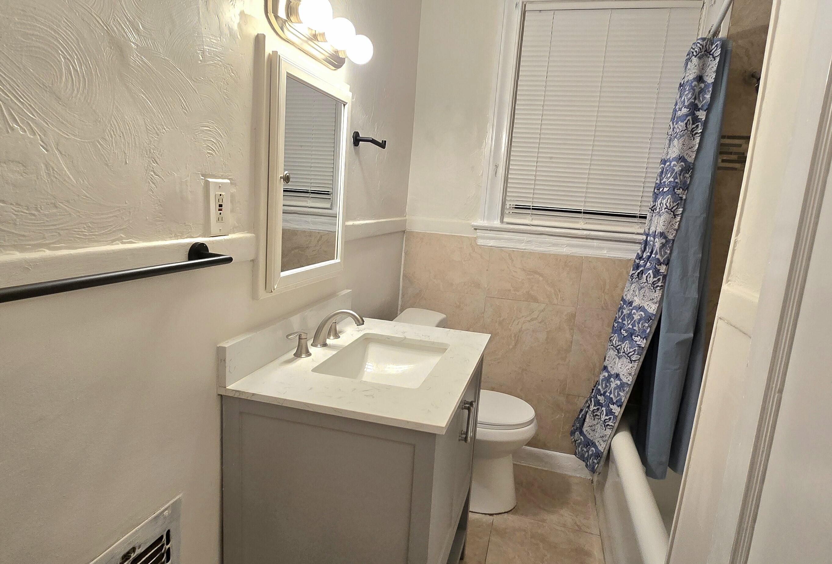 333 Walton Boulevard 3