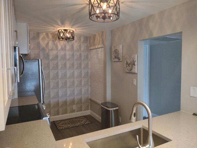 1 Royal Palm Way 204