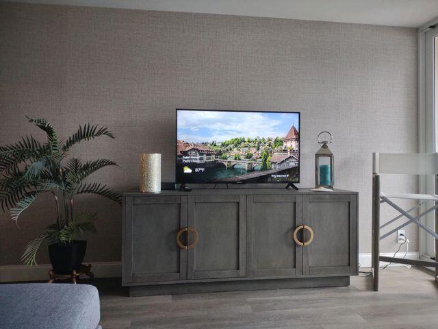 1 Royal Palm Way 204