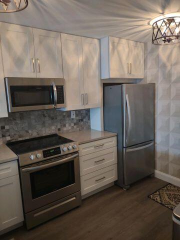 1 Royal Palm Way 204