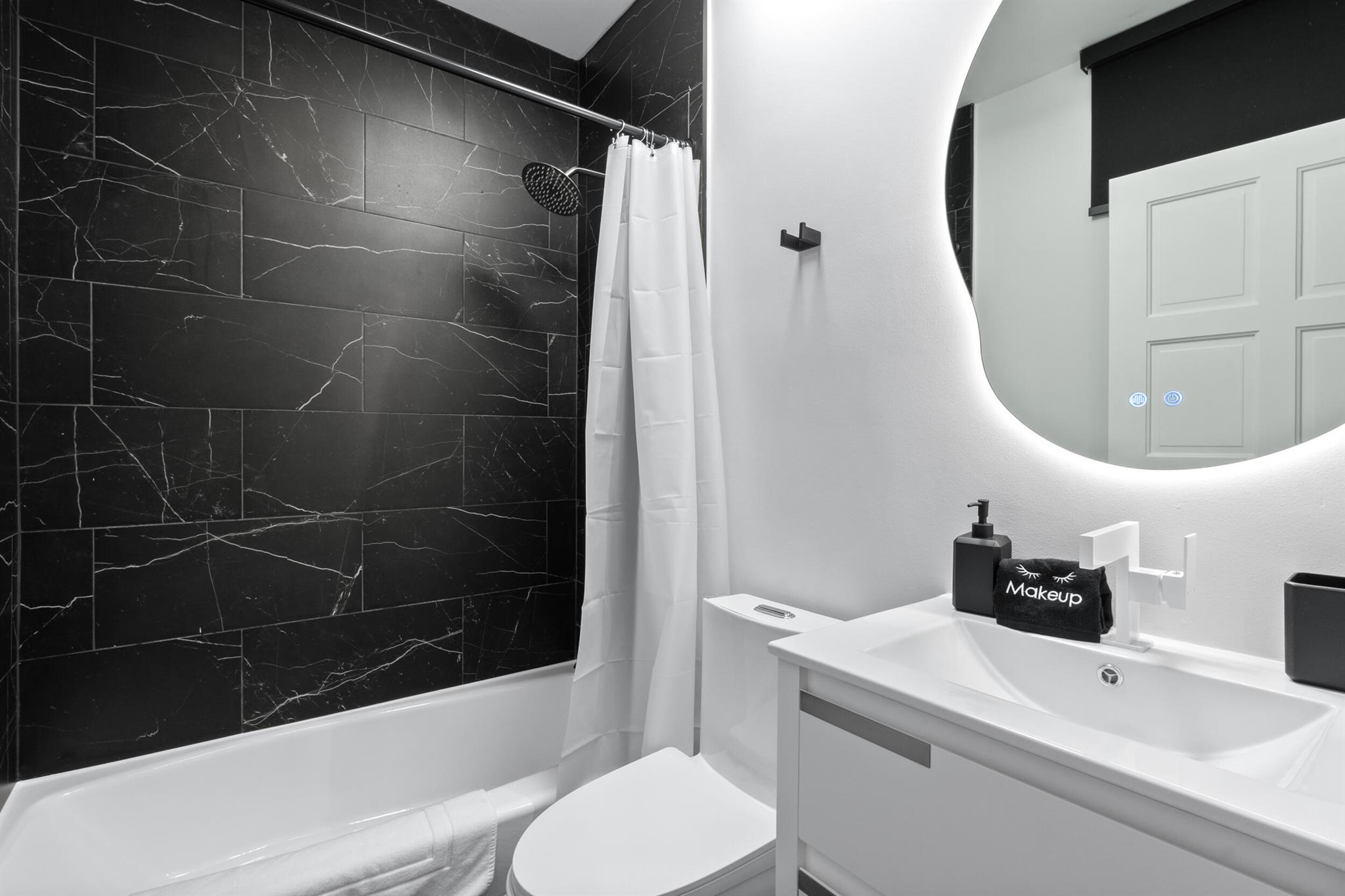 516 Royal Plaza Drive