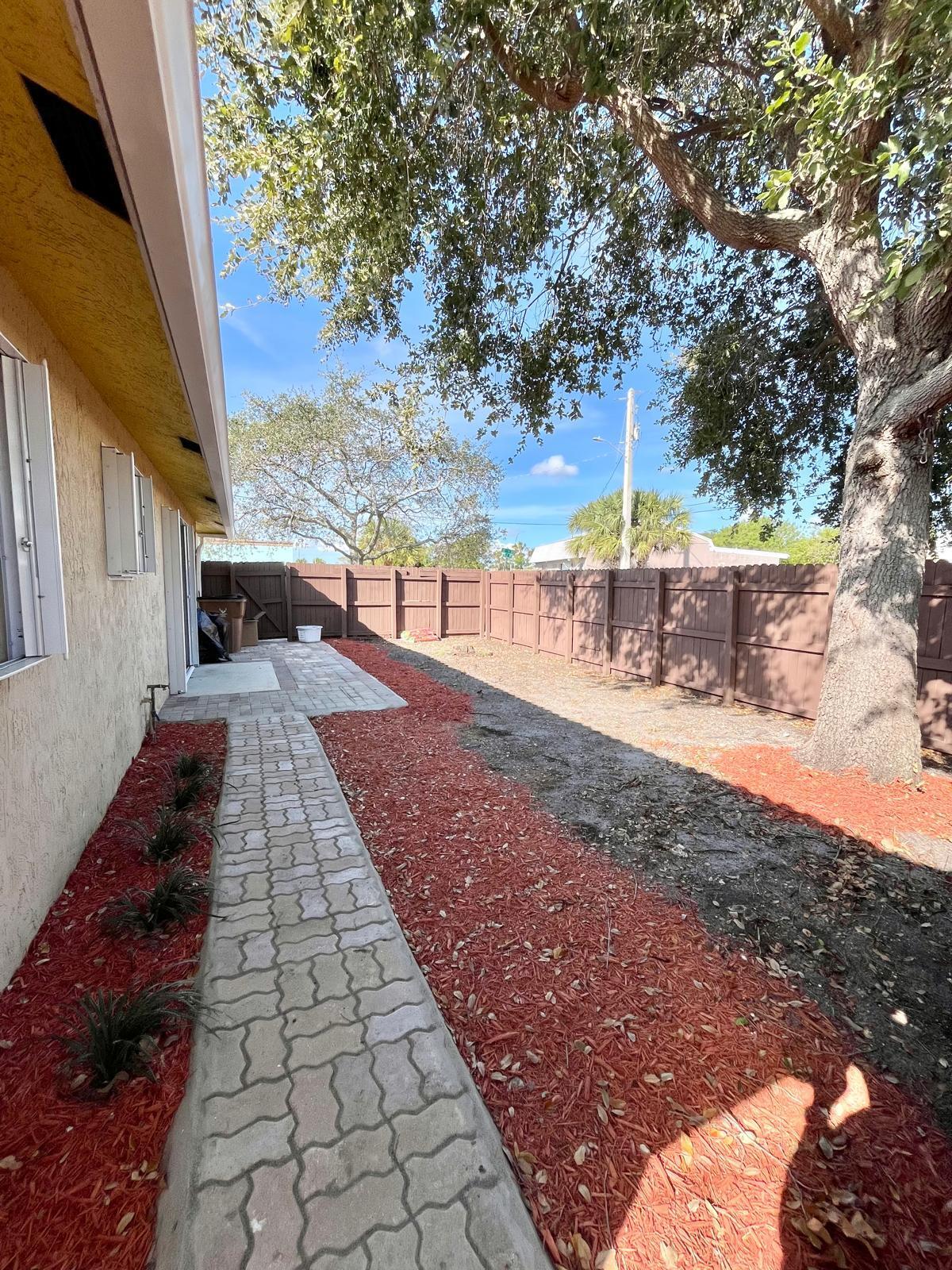 212 SE 1st Terrace SE