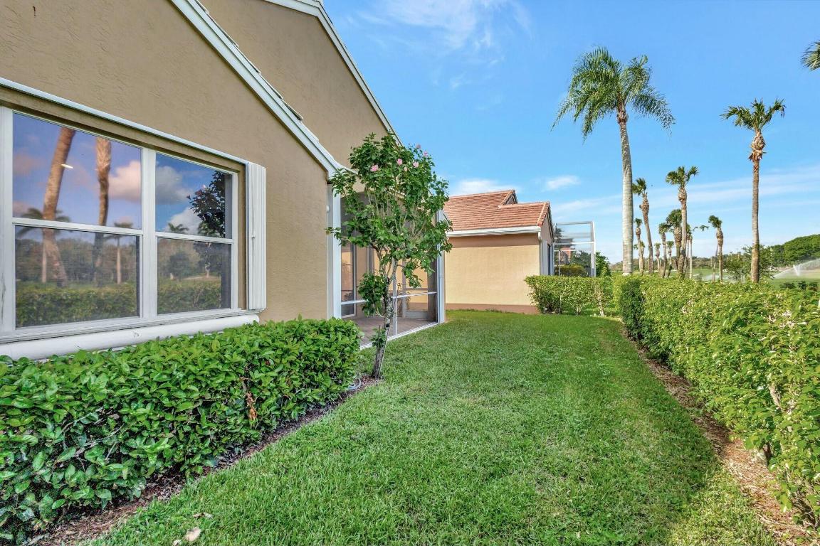 4493 Kensington Park Way