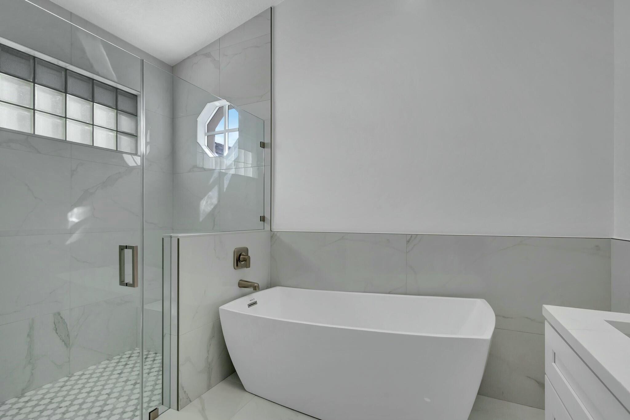 4493 Kensington Park Way