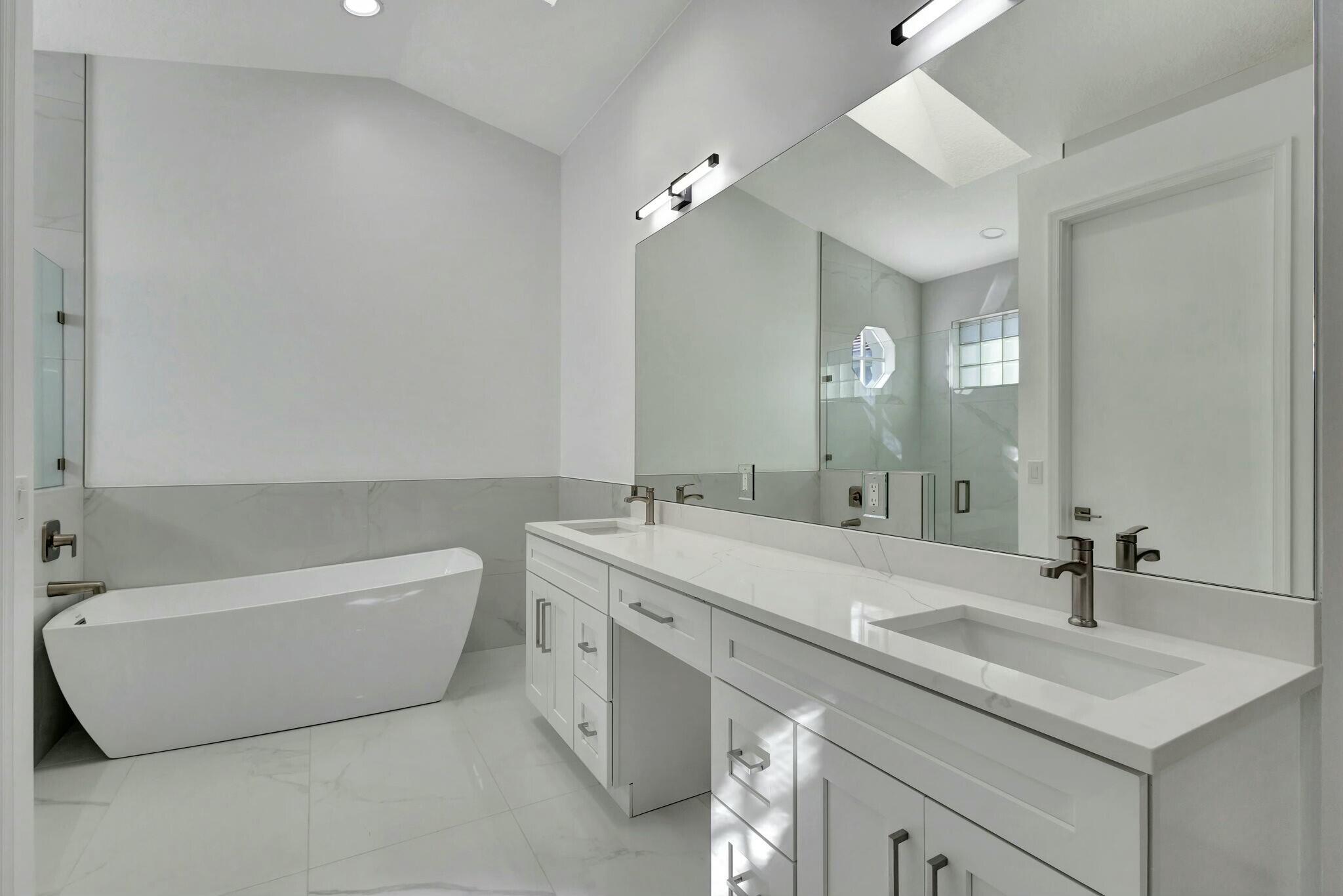 4493 Kensington Park Way