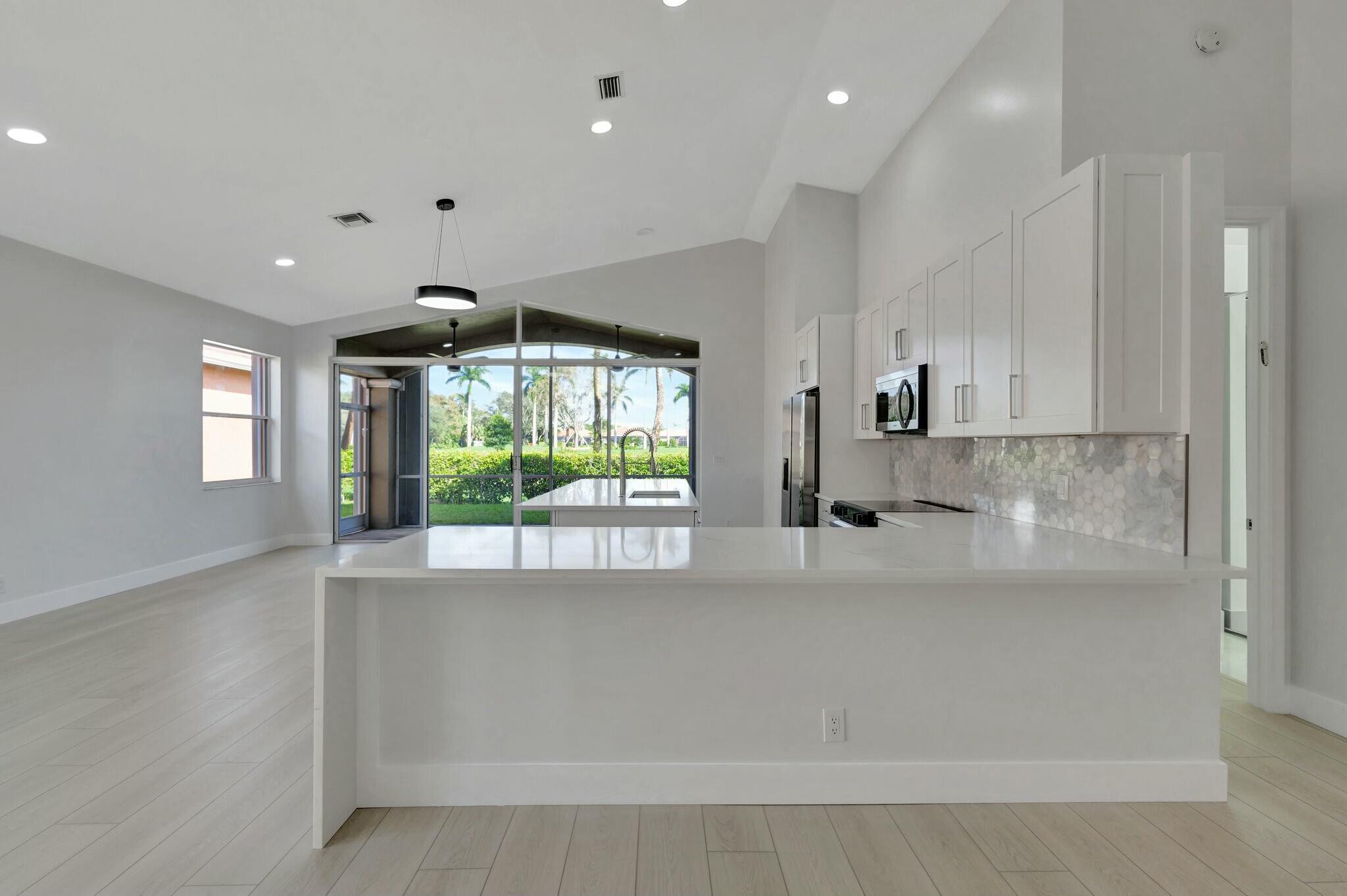 4493 Kensington Park Way