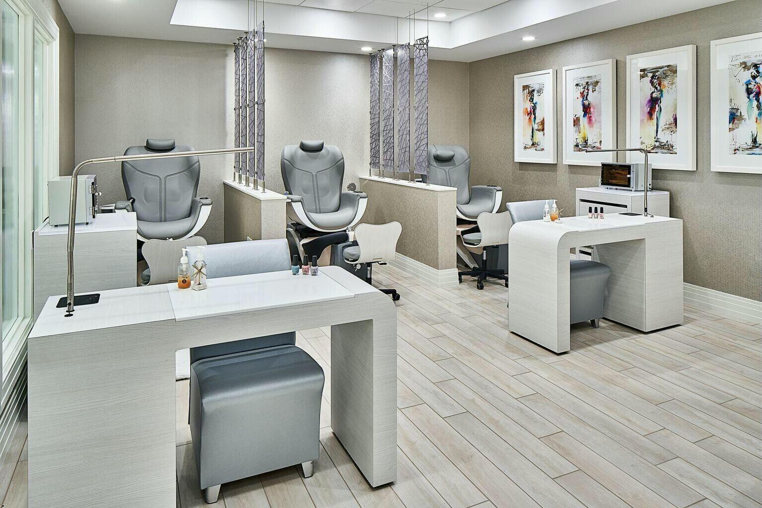 4493 Kensington Park Way