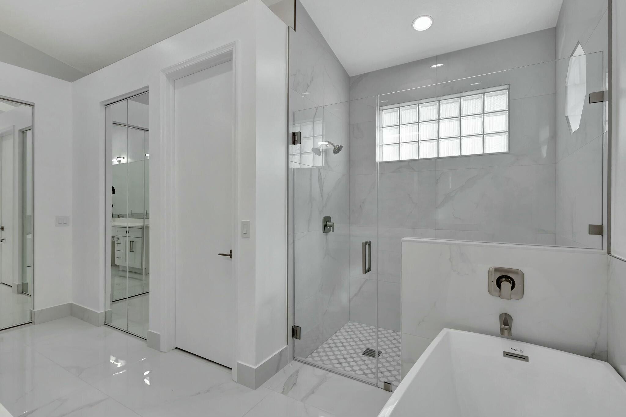 4493 Kensington Park Way