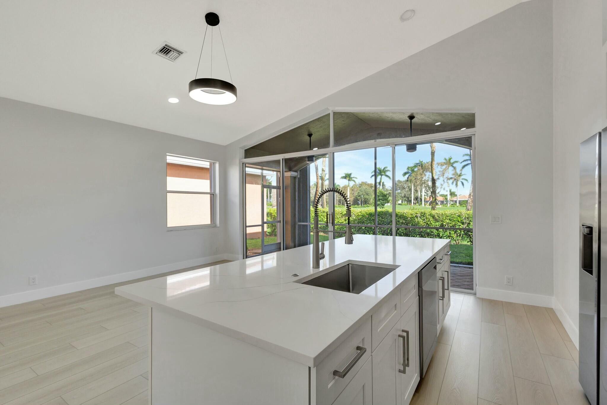 4493 Kensington Park Way