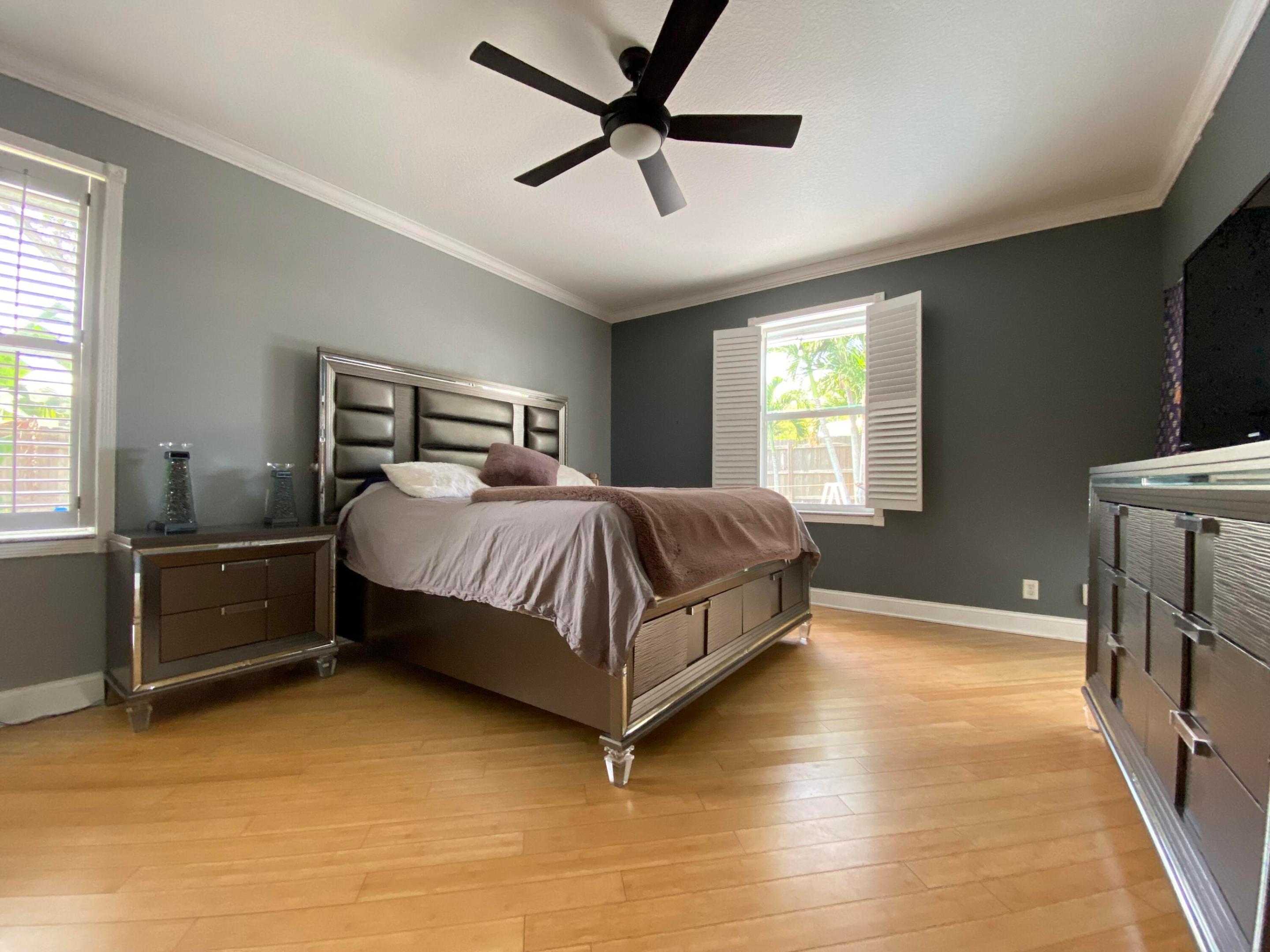 109 SE 31st Avenue