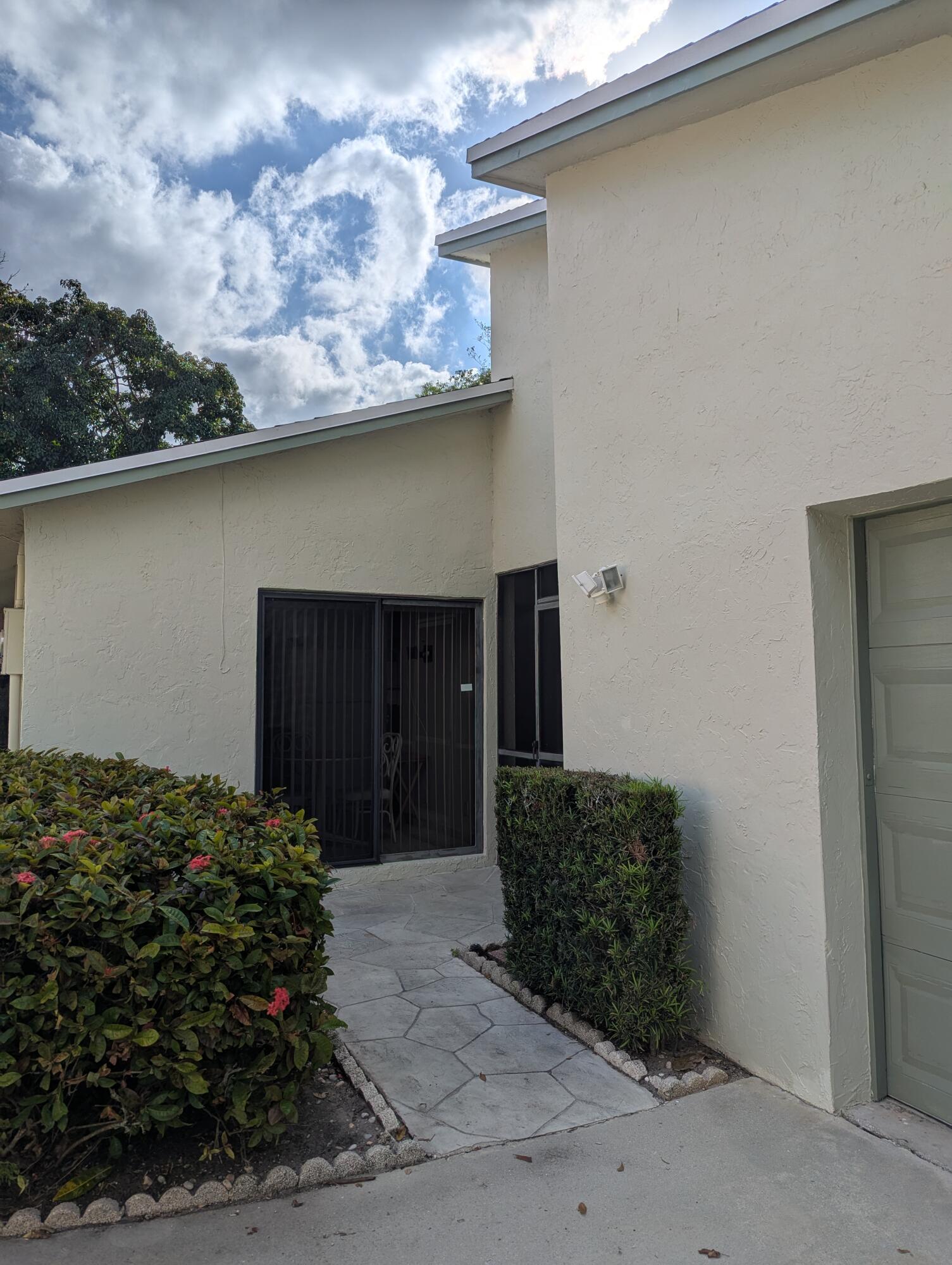 2454 NW 9th Street