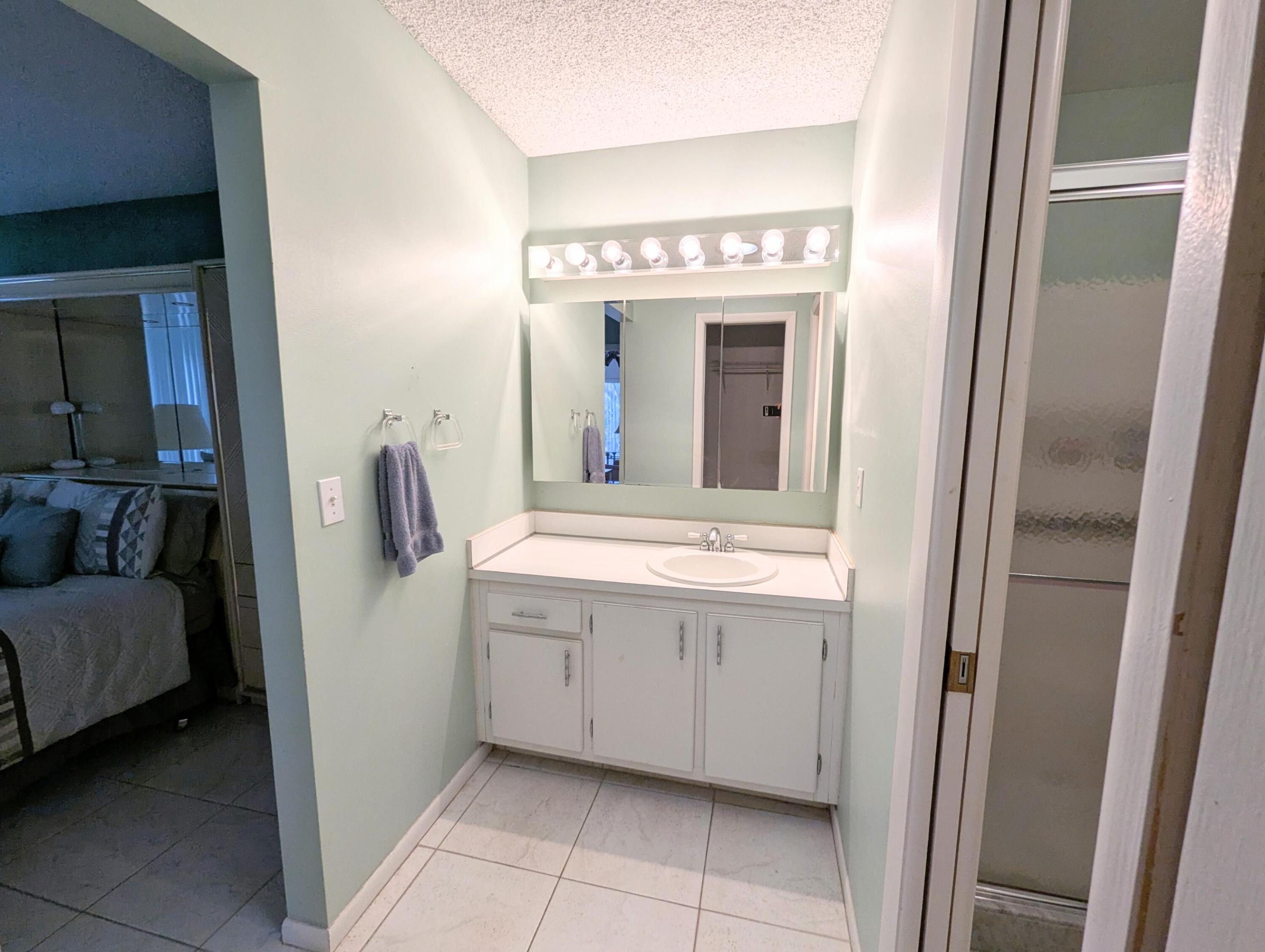 2454 NW 9th Street