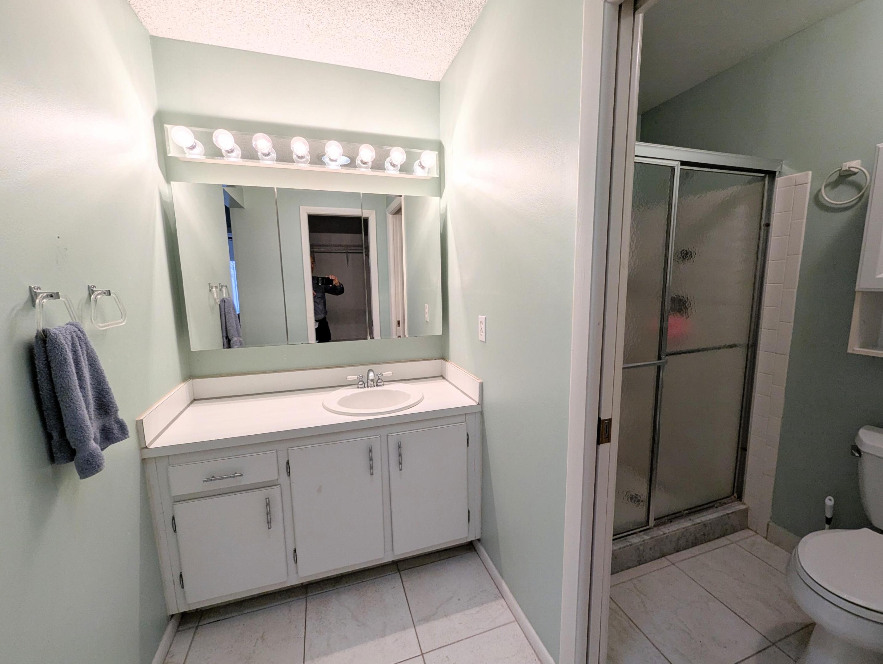 2454 NW 9th Street