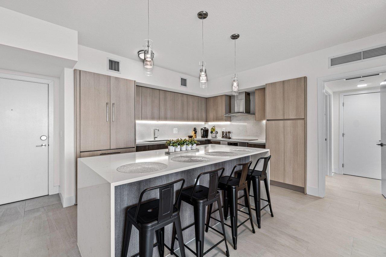 111 SE 1st Avenue 404