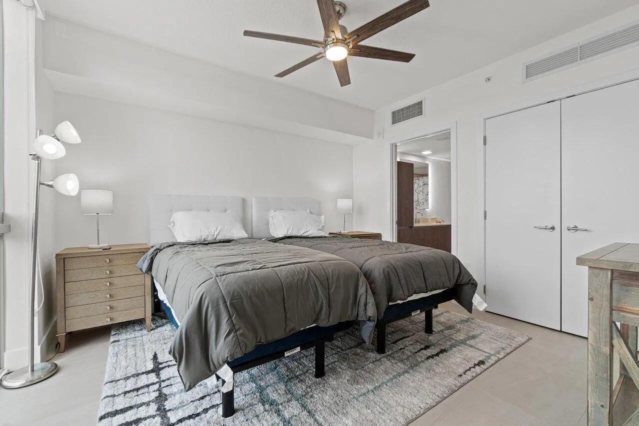 111 SE 1st Avenue 404